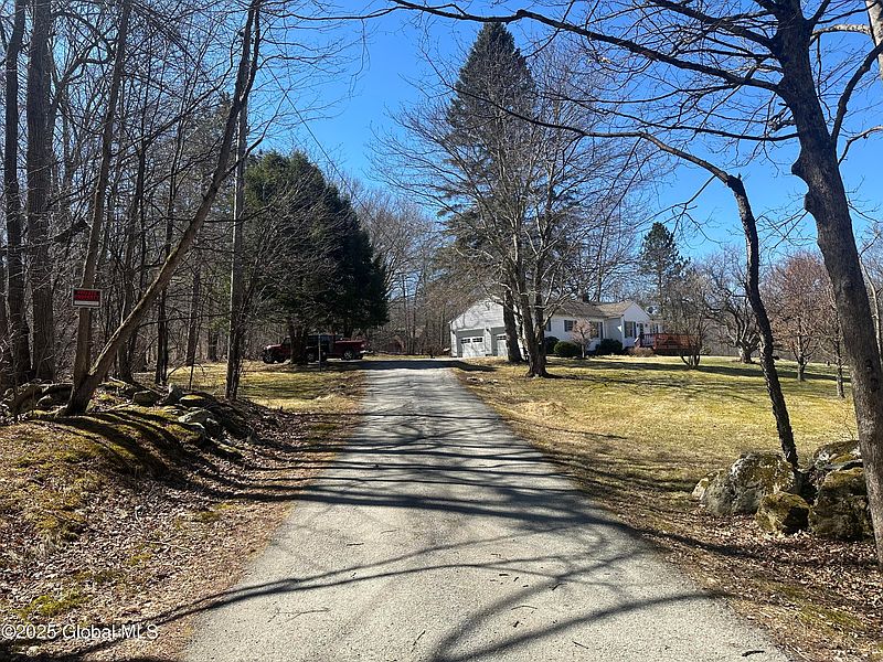 5th image of 32 Rolland Road