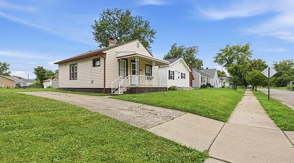 Listing photo 3