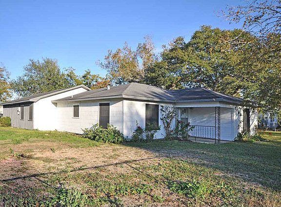 2nd image of 2103 Avenue I