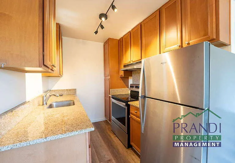 17 Shelley Dr #6 — Photo 6