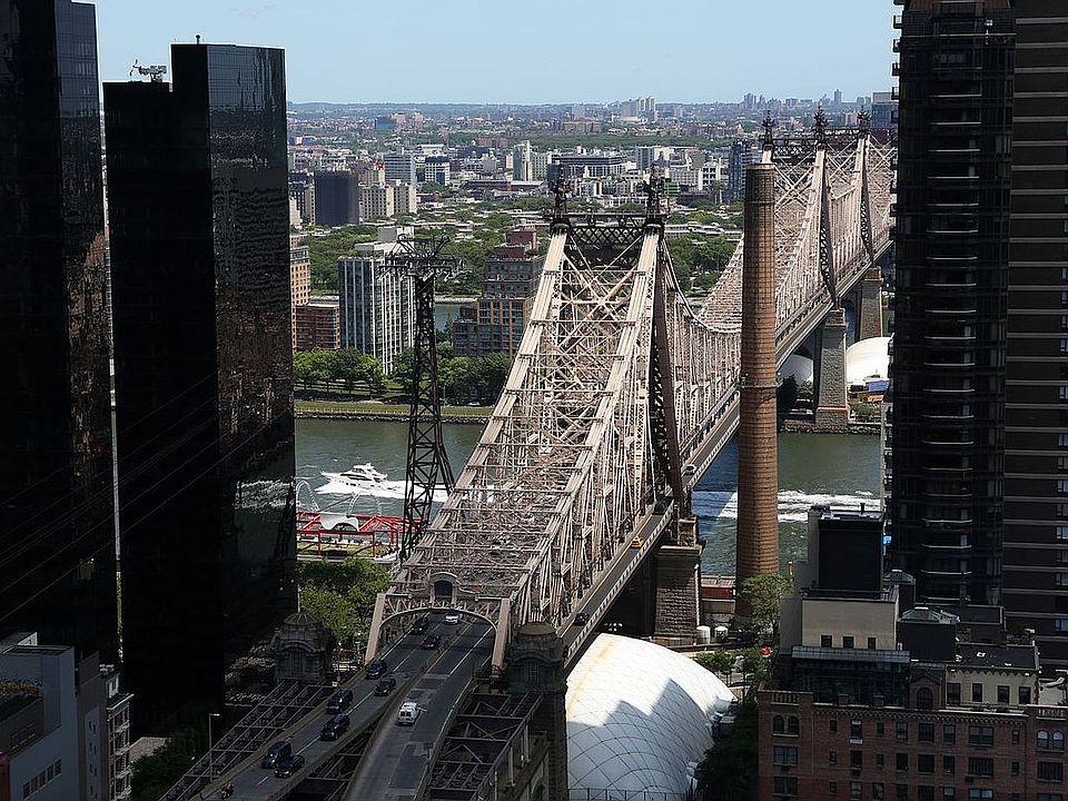 1st image of 300 E 59th St Unit Penthouse 7