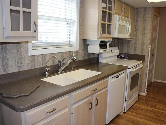 4th image of 52110 Furrow Dr