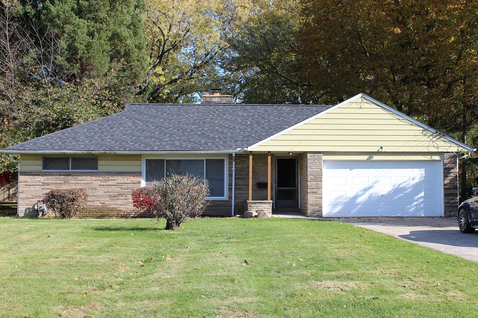 619 Meadowlane Dr photo 1