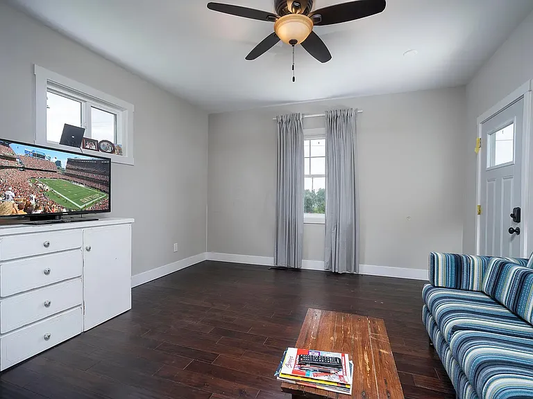 113 W Paint St #1 — Photo 3