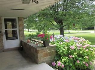 1951 Brainard Rd, Lyndhurst, OH 44124