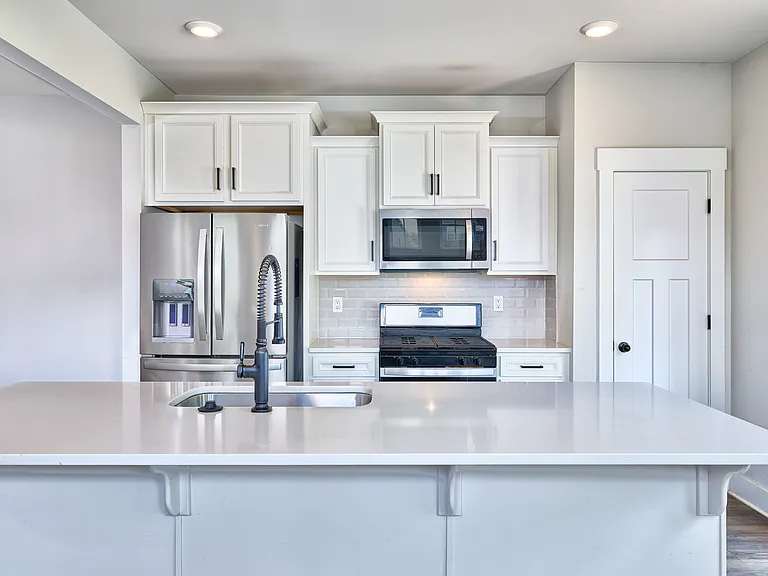 1069 Millison Pl — Photo 4