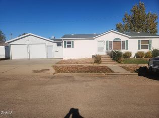 309 E Oak Ave, Glen Ullin, ND 58631
