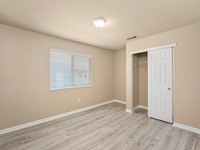 241 Picasso Cir — Photo 5