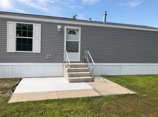 11 Ofarell St, Topsham, ME 04086