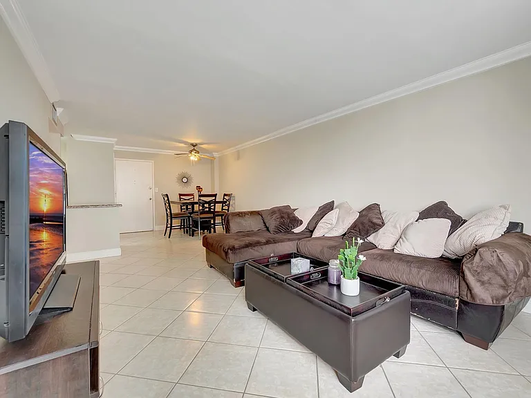 1913 S Ocean Dr #207 — Photo 20
