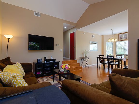 2nd image of 3179 Kenland Dr