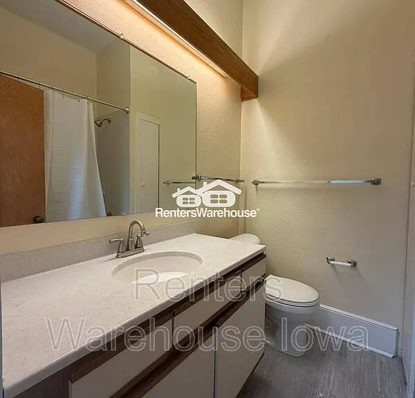 1215 25th St #4 — Photo 10