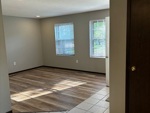 3rd image of 1500 Parkman Pl
