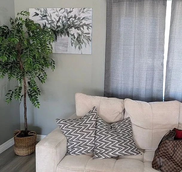 43085 Illinois Ave — Photo 3