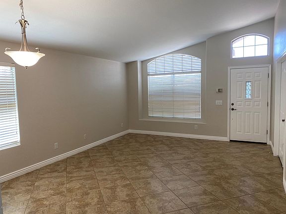 4th image of 2149 S Longwood Cir