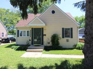 1401 Pine Grove Ave, Round Lake Beach, IL 60073