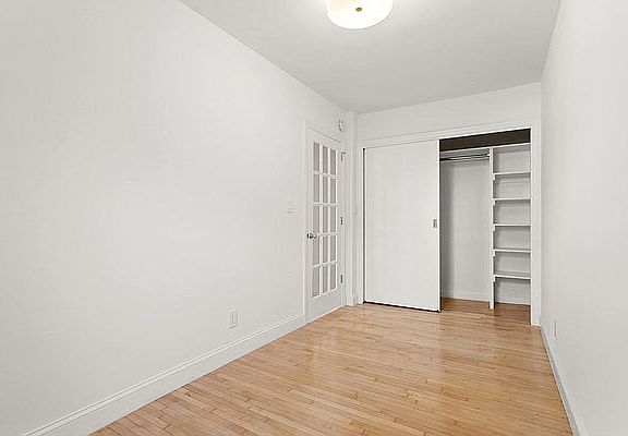 4th image of 24 Minetta Ln #5B