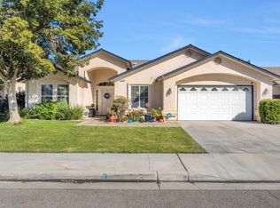 2263 Pacific Ct, Madera, CA 93637