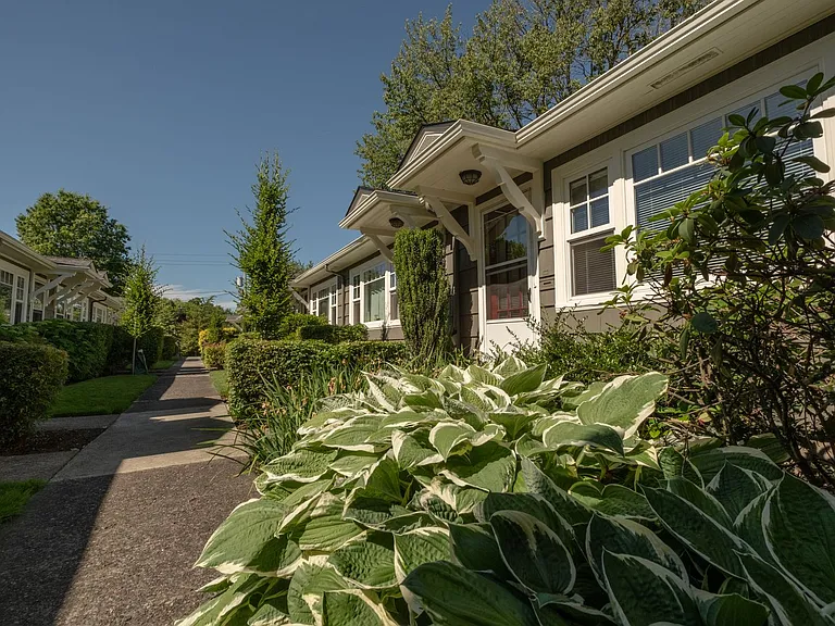 2310 NE Weidler St — Photo 23
