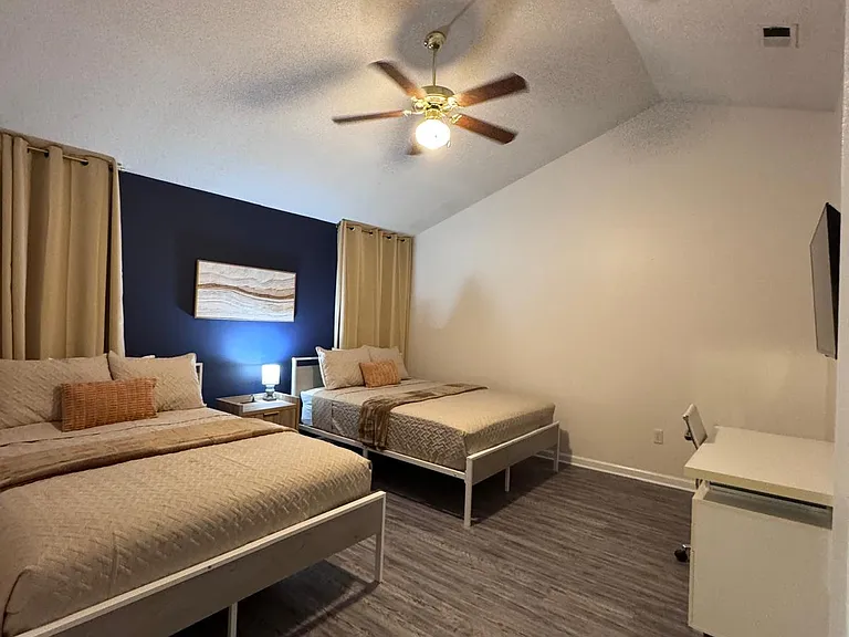 7503 Hunters Hollow Ln — Photo 25