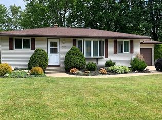 26924 Westwood Ln, Olmsted Township, OH 44138