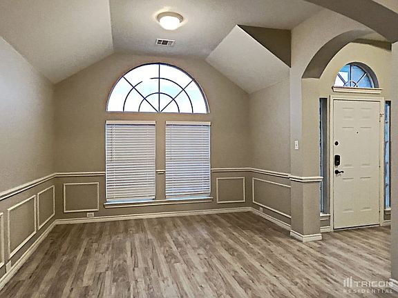 3rd image of 1712 Wylie Creek Dr