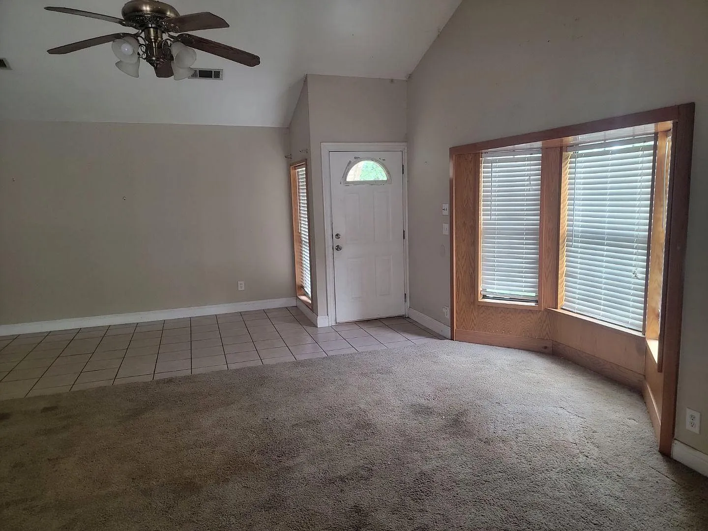 387 Denison Dr — Photo 4