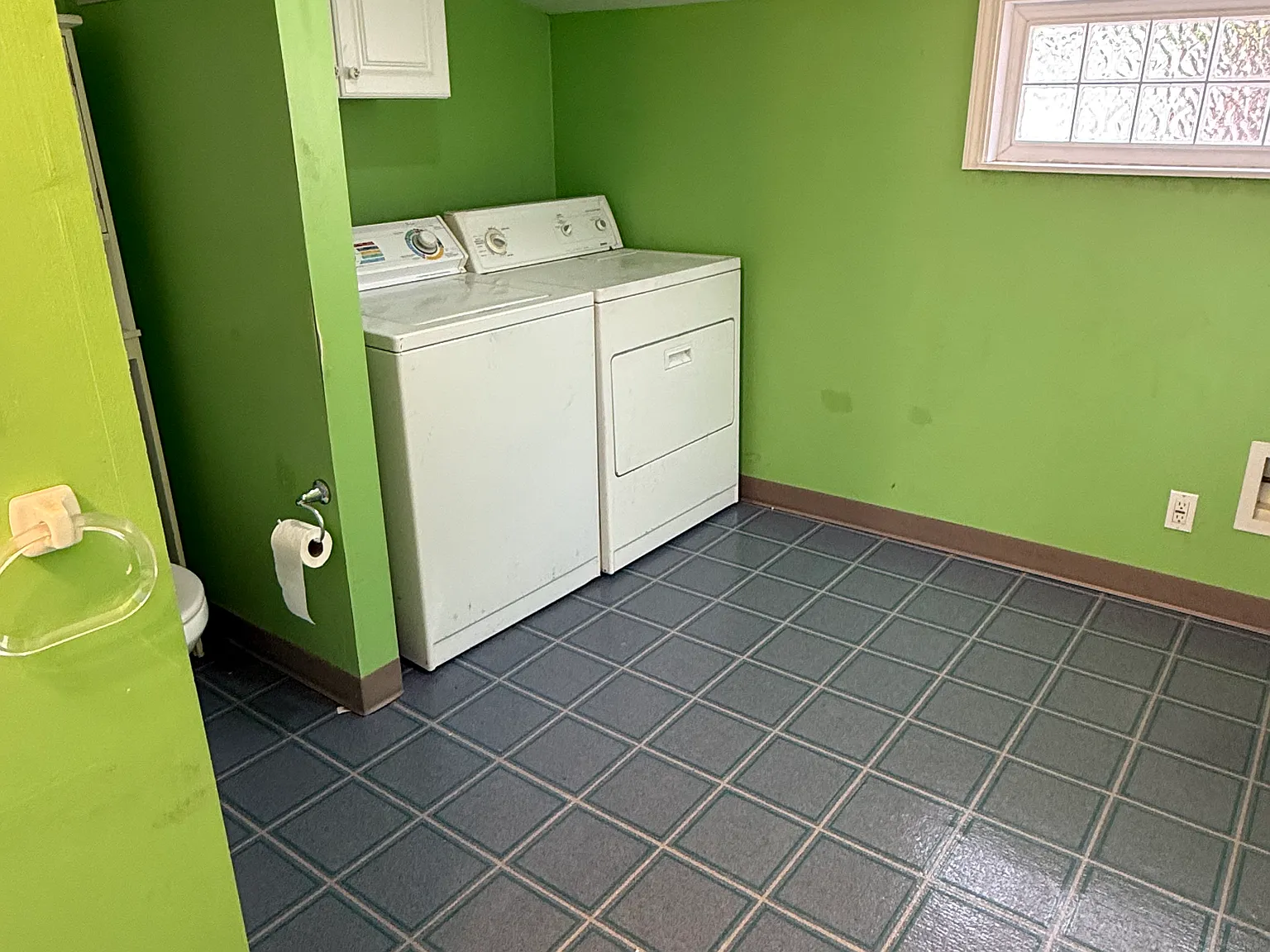 1 bed, 750 sqft, $1,300 — Photo 3