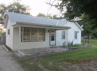 5901 N Armstrong St, Wichita, KS 67204