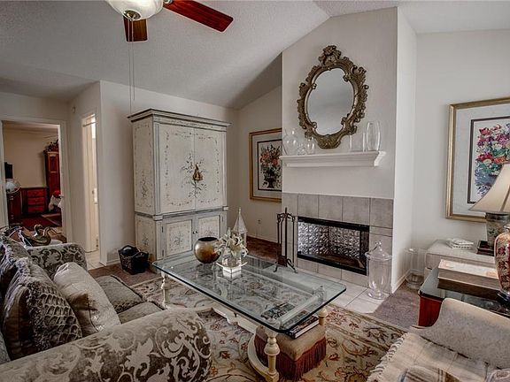 4th image of 2524 Brook Hollow Ct