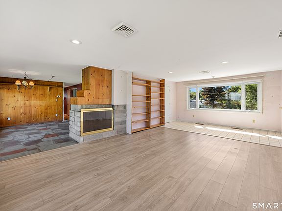 4th image of 401 Juniper Lane
