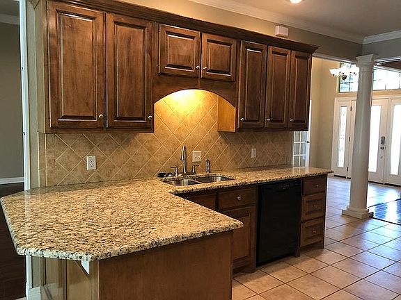 2nd image of 6905 Sugarland Dr