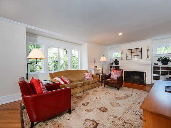 3rd image of 11 Mountain Ave