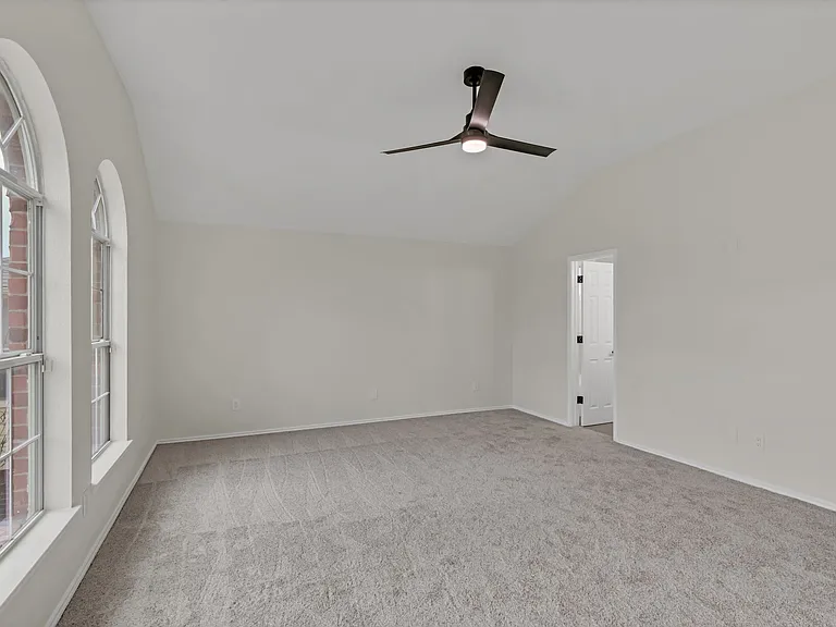 438 Stanley Falls Dr — Photo 33