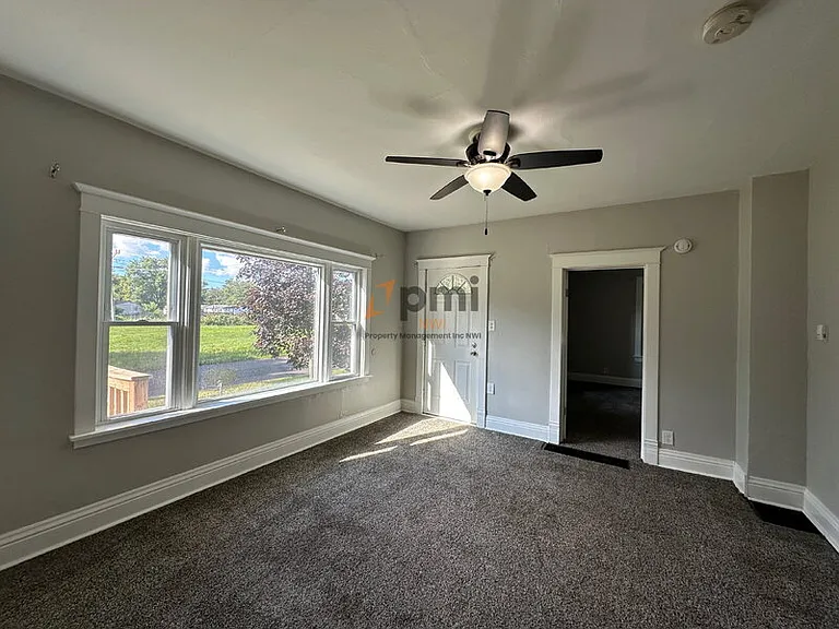 2122 Elston St #A — Photo 13
