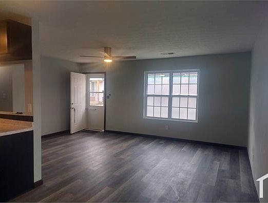5th image of 2478 Winding Hills Dr