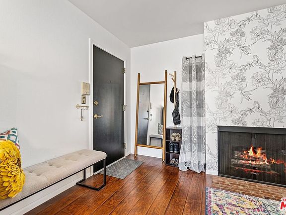 2nd image of 4000 W Victory Blvd APT 101