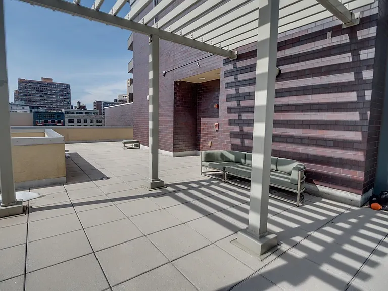105 Greene St #L4 — Photo 17