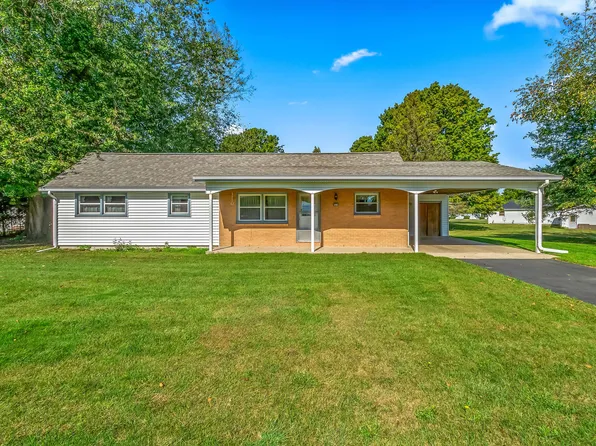 301 Village Ln, Jonesville, MI 49250