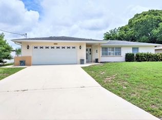484 E Shade Dr, Venice, FL 34293