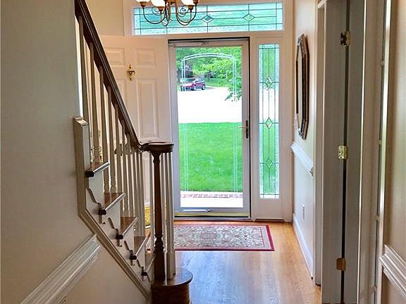 2nd image of 4800 Worchester Pl