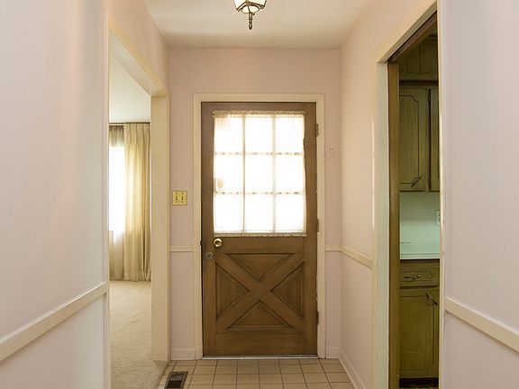 Welcoming entry