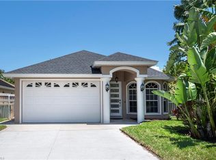 823 96th Ave N, Naples, FL 34108