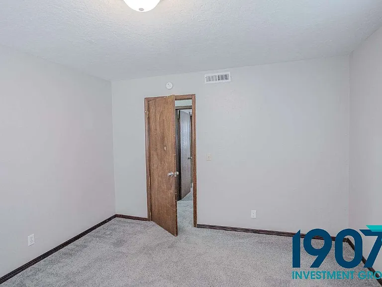 1247 W Huntington Way #A — Photo 20