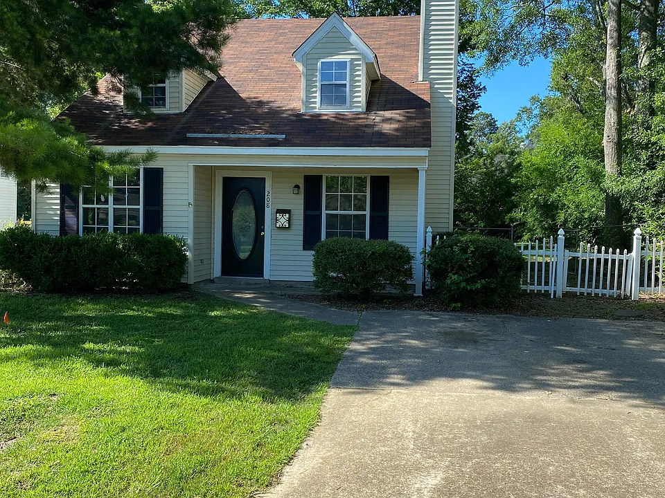 208 Standifer Ave