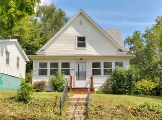 931 Pleasant View Dr, Des Moines, IA 50315