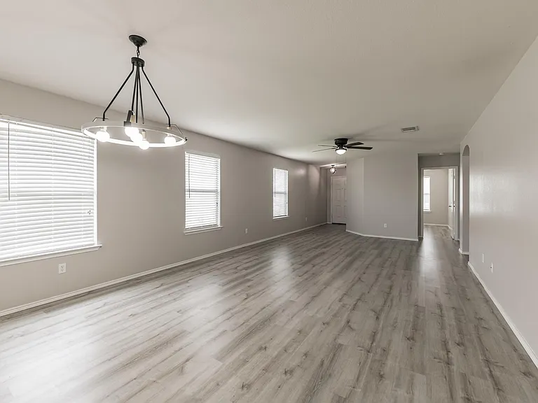 105 Pullman Place Blvd — Photo 12