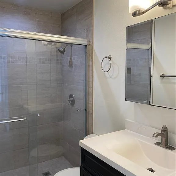 124 S Belmont St #7 — Photo 14