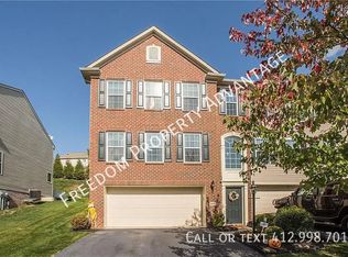 333 Maple Ridge Dr, Canonsburg, PA 15317