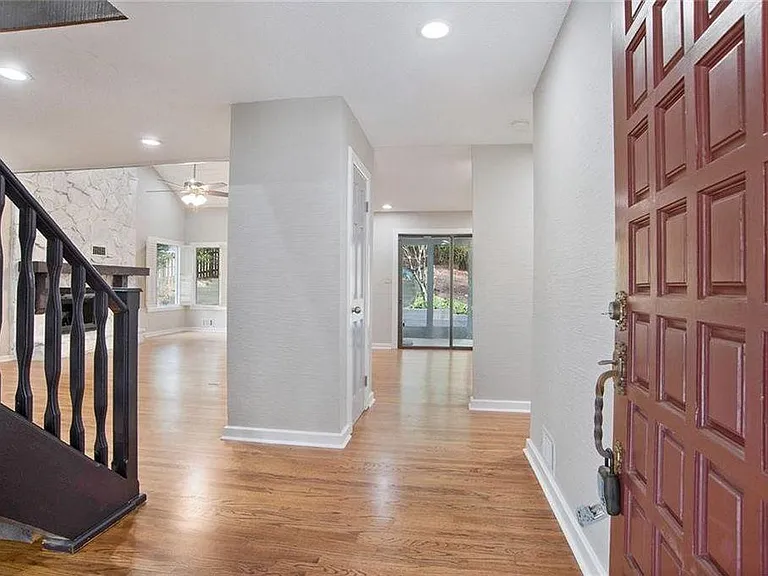 4200 Gunnin Rd — Photo 35